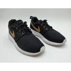 Nike Roshe One GS Black Metallic Gold Tropical Print Sneakers 677782-010 4.5Y